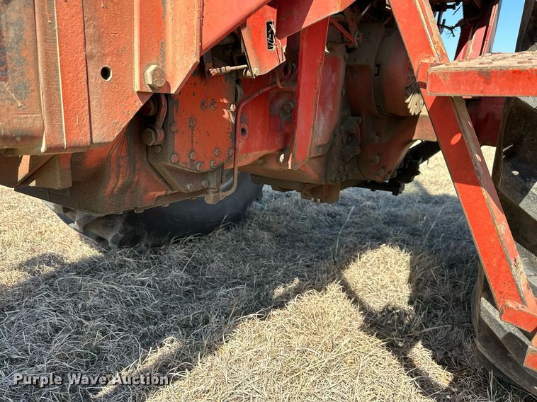 image for item DR5141 1974 International Harvester Farmall 966  tractor