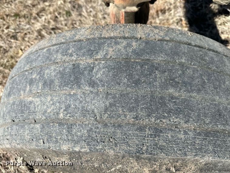 image for item DR5141 1974 International Harvester Farmall 966  tractor