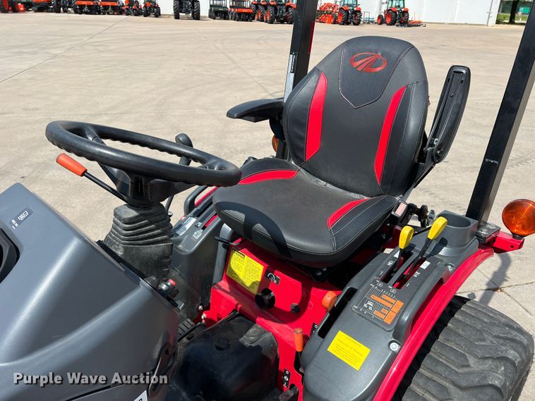 image for item DR5536 Mahindra MAX25XLH  MFWD tractor