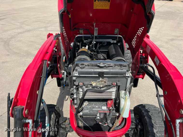 image for item DR5536 Mahindra MAX25XLH  MFWD tractor