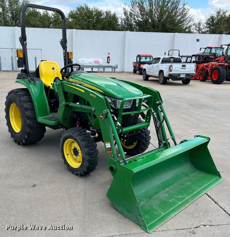image for item DR5538 2022 John Deere 3032E  MFWD tractor