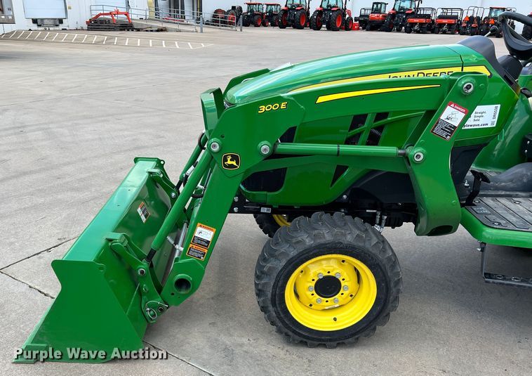 image for item DR5538 2022 John Deere 3032E  MFWD tractor