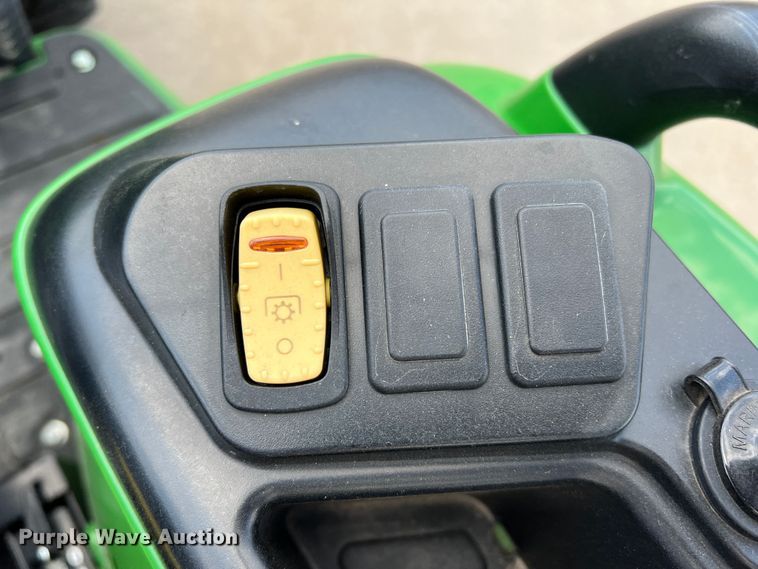 image for item DR5538 2022 John Deere 3032E  MFWD tractor