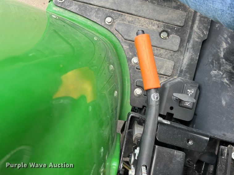 image for item DR5538 2022 John Deere 3032E  MFWD tractor