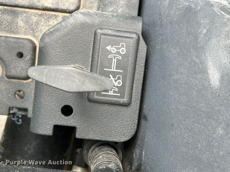 image for item DR5538 2022 John Deere 3032E  MFWD tractor