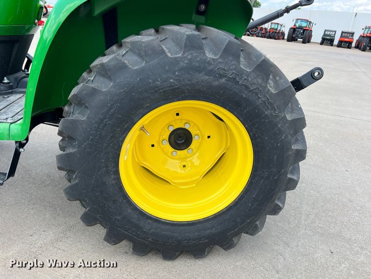 image for item DR5538 2022 John Deere 3032E  MFWD tractor
