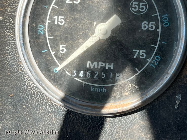 image for item DR5546 1986 Ford 9000  semi truck