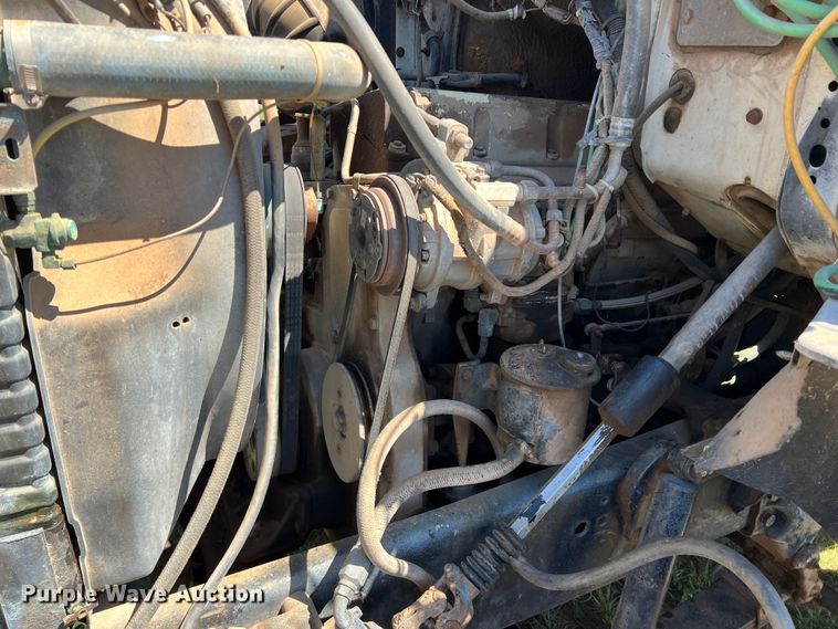 image for item DR5546 1986 Ford 9000  semi truck