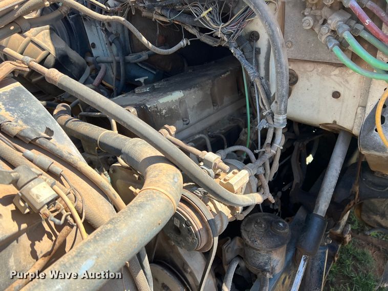 image for item DR5546 1986 Ford 9000  semi truck