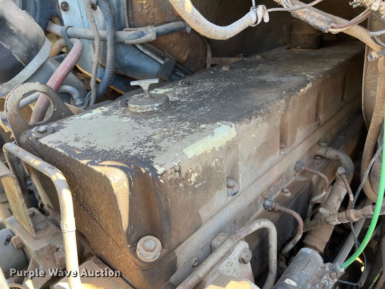 image for item DR5546 1986 Ford 9000  semi truck