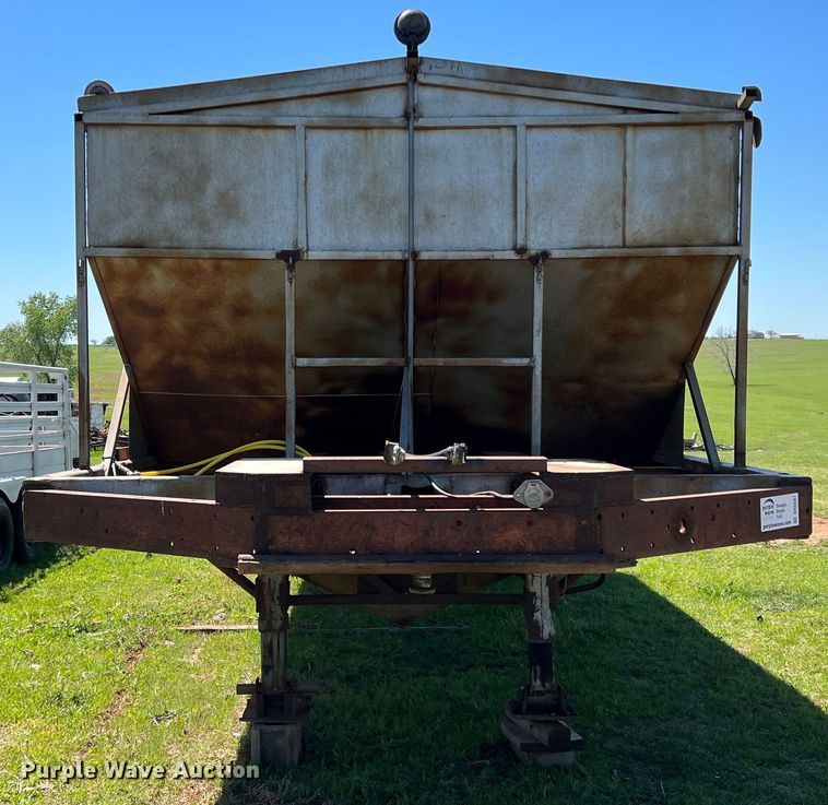 image for item DR5547 Grain trailer