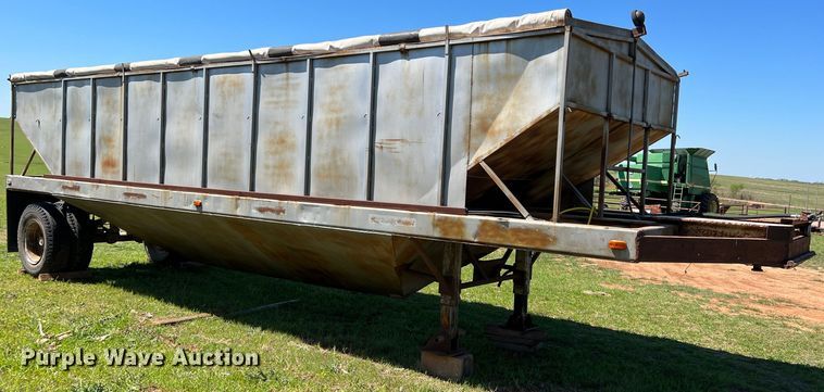 image for item DR5547 Grain trailer