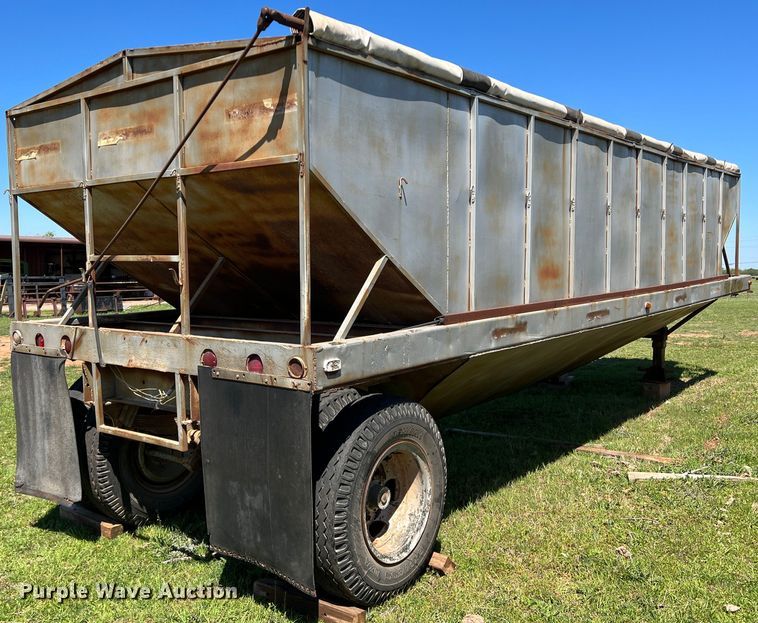 image for item DR5547 Grain trailer