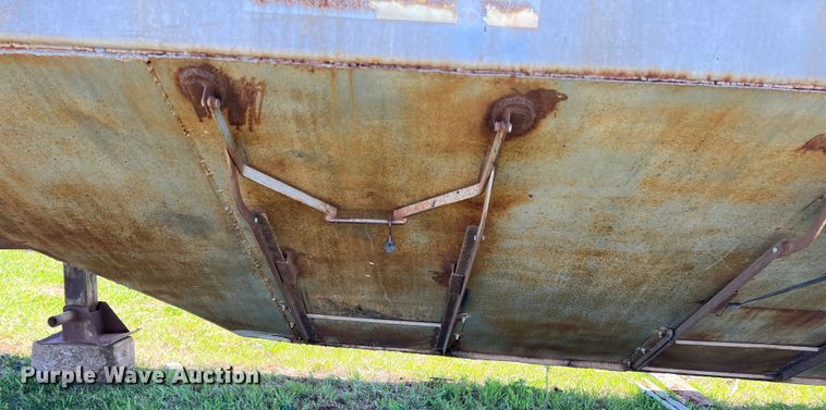 image for item DR5547 Grain trailer
