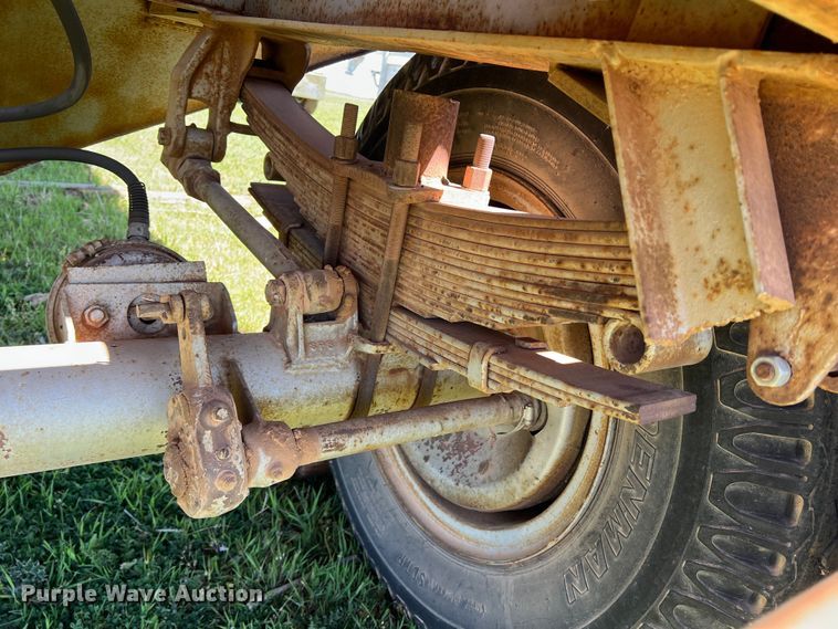 image for item DR5547 Grain trailer