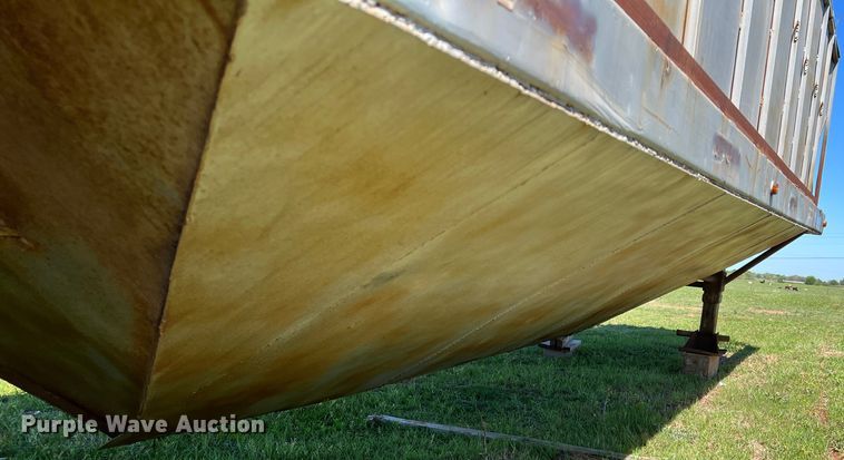 image for item DR5547 Grain trailer