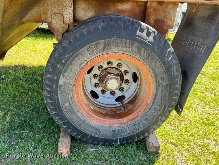 image for item DR5547 Grain trailer