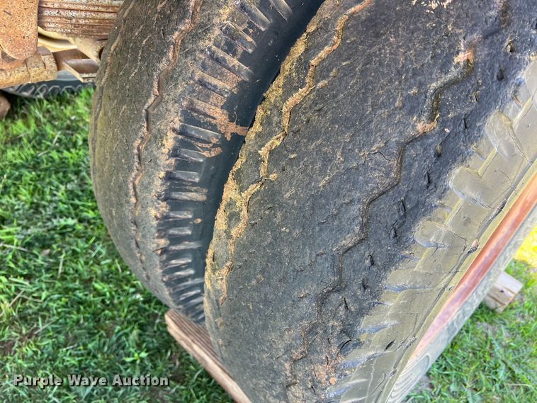 image for item DR5547 Grain trailer