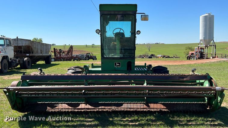 image for item DR5549 1978 John Deere 2280  swather / windrower