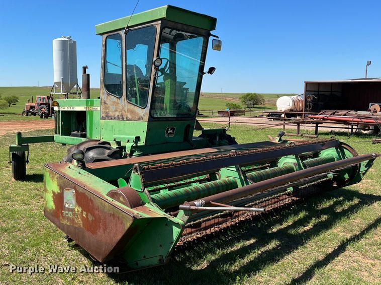 image for item DR5549 1978 John Deere 2280  swather / windrower