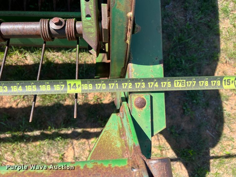 image for item DR5549 1978 John Deere 2280  swather / windrower