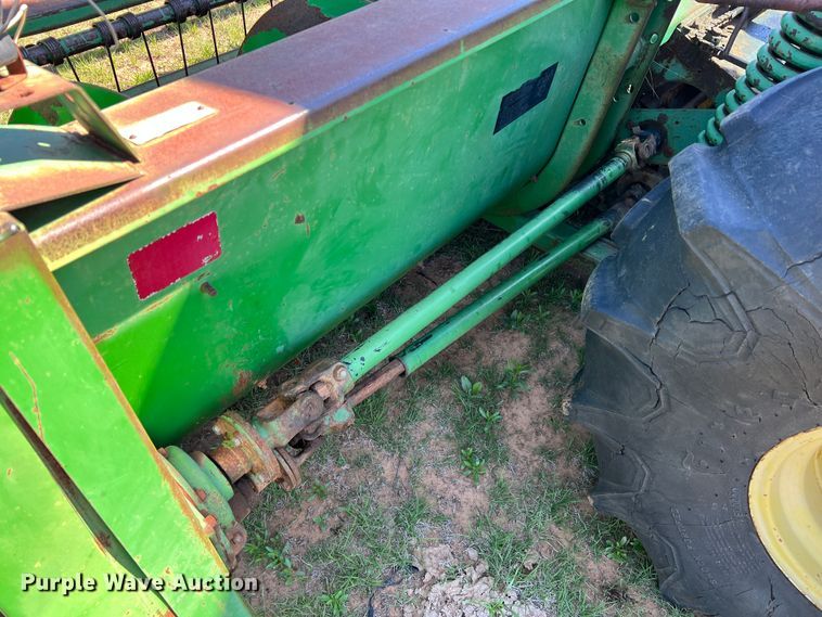 image for item DR5549 1978 John Deere 2280  swather / windrower