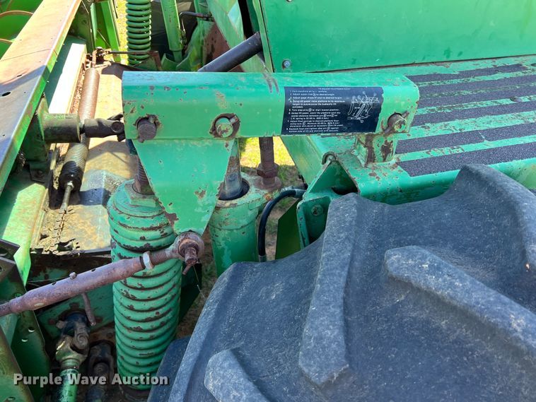 image for item DR5549 1978 John Deere 2280  swather / windrower