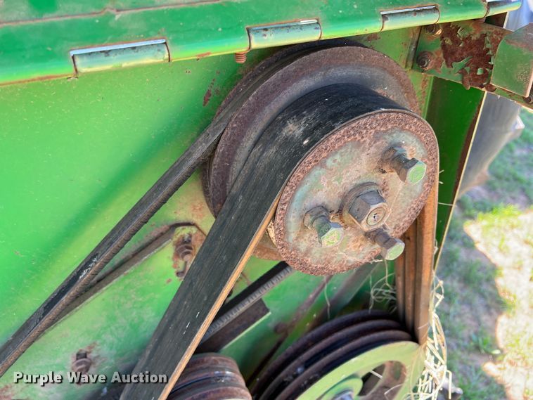 image for item DR5549 1978 John Deere 2280  swather / windrower