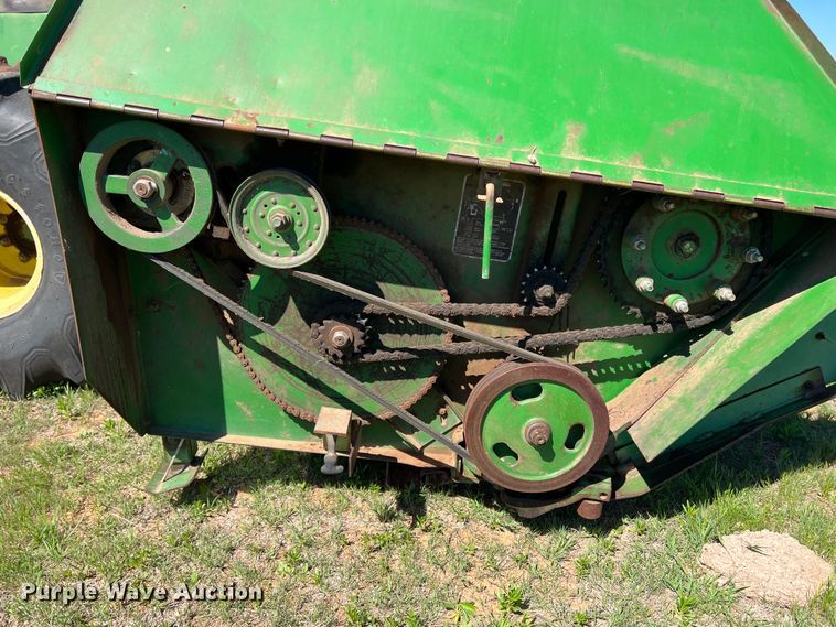 image for item DR5549 1978 John Deere 2280  swather / windrower