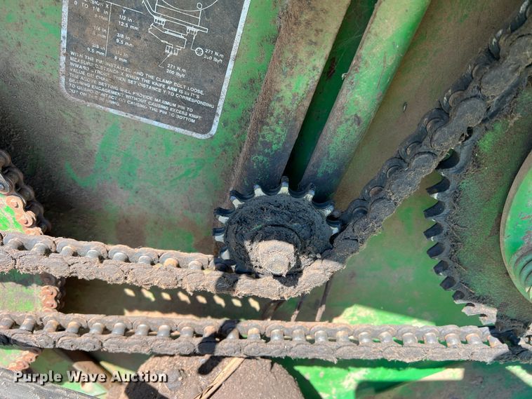 image for item DR5549 1978 John Deere 2280  swather / windrower