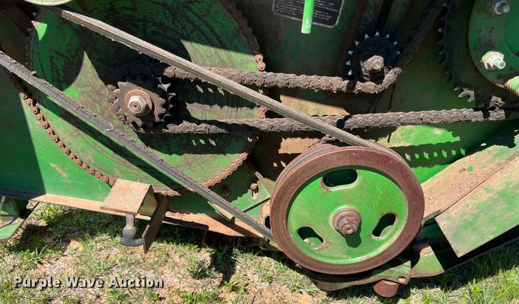image for item DR5549 1978 John Deere 2280  swather / windrower