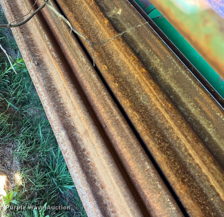 image for item DR5549 1978 John Deere 2280  swather / windrower