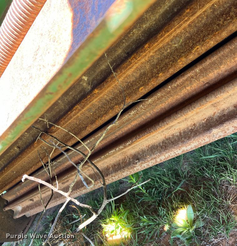 image for item DR5549 1978 John Deere 2280  swather / windrower