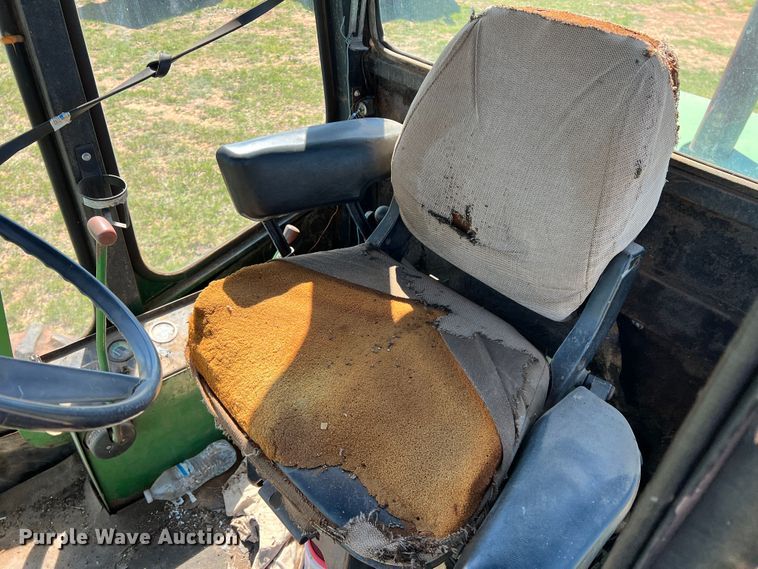 image for item DR5549 1978 John Deere 2280  swather / windrower