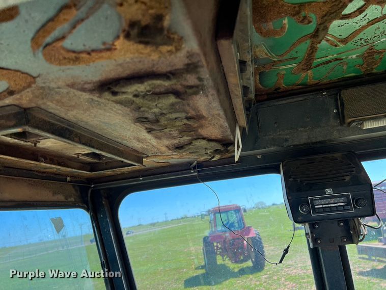 image for item DR5549 1978 John Deere 2280  swather / windrower