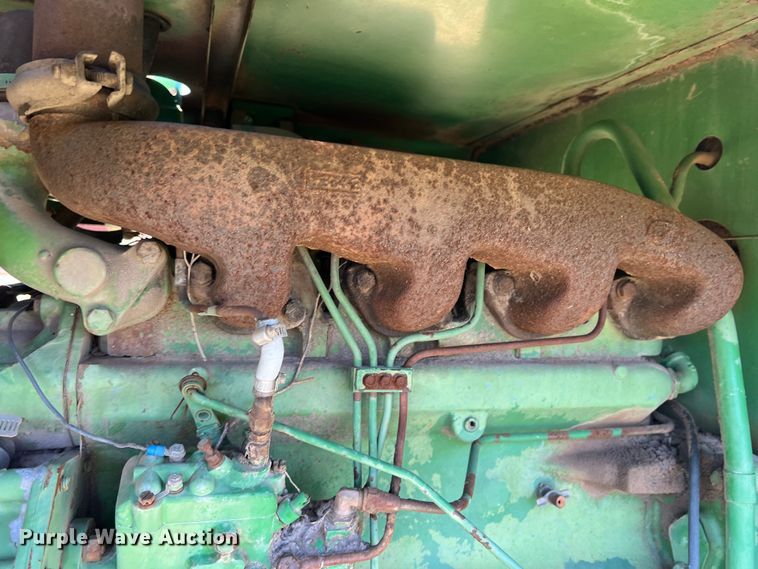 image for item DR5549 1978 John Deere 2280  swather / windrower