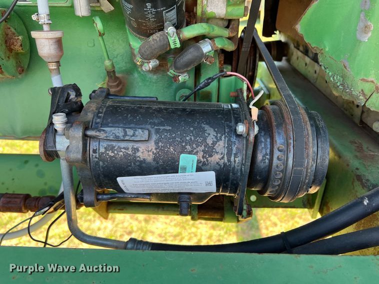 image for item DR5549 1978 John Deere 2280  swather / windrower