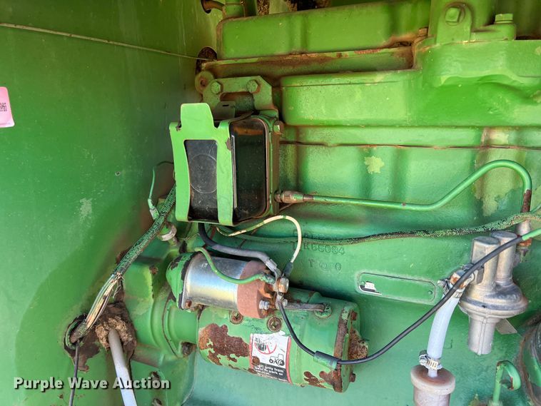 image for item DR5549 1978 John Deere 2280  swather / windrower