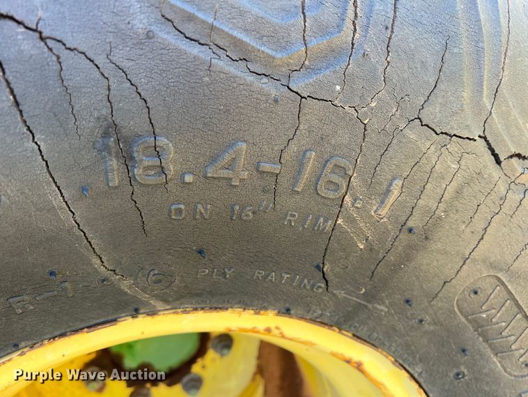 image for item DR5549 1978 John Deere 2280  swather / windrower