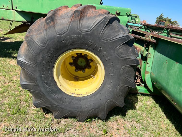 image for item DR5549 1978 John Deere 2280  swather / windrower