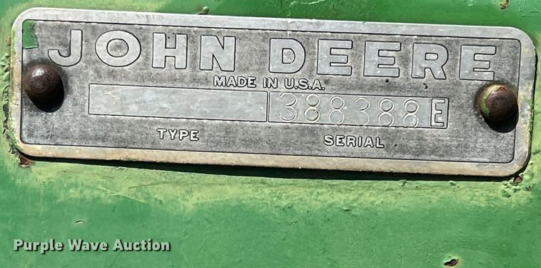 image for item DR5549 1978 John Deere 2280  swather / windrower