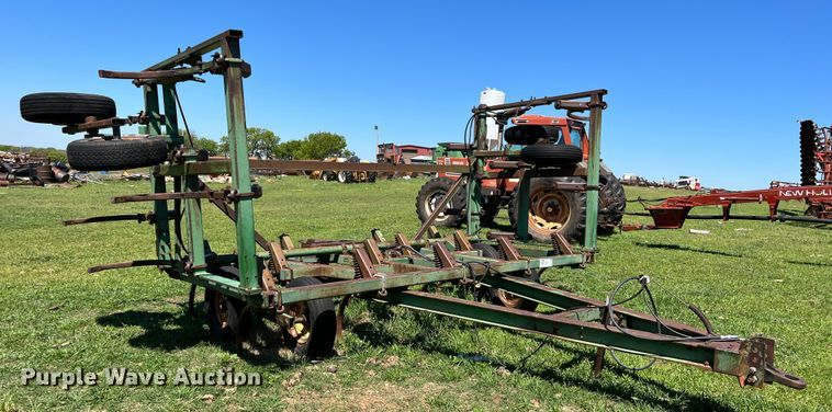 image for item DR5550 John Deere 1610  chisel