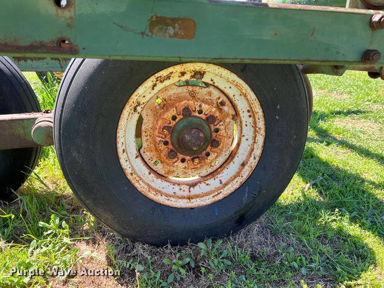 image for item DR5550 John Deere 1610  chisel