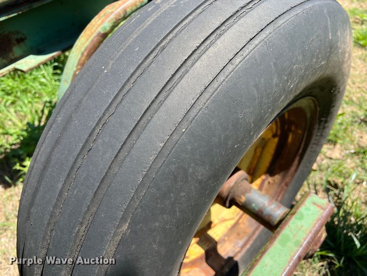 image for item DR5550 John Deere 1610  chisel