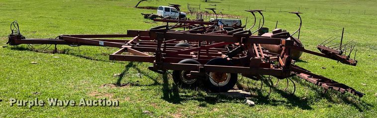 image for item DR5551 International  field cultivator