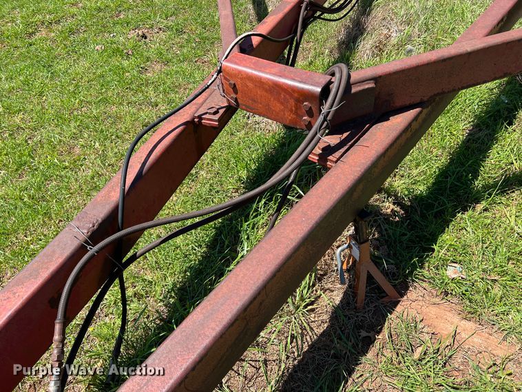 image for item DR5551 International  field cultivator