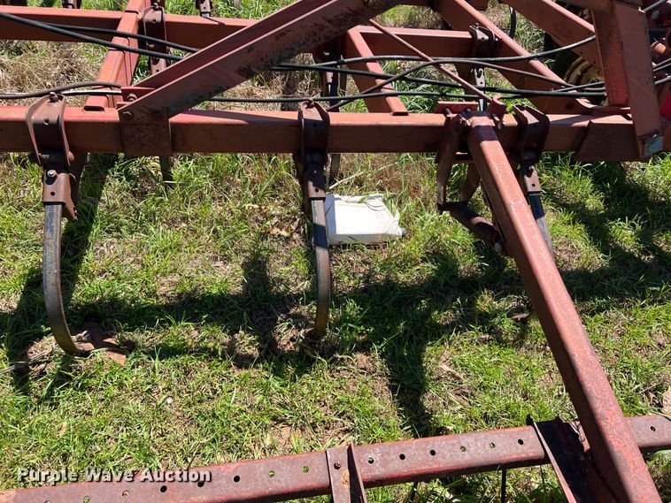 image for item DR5551 International  field cultivator