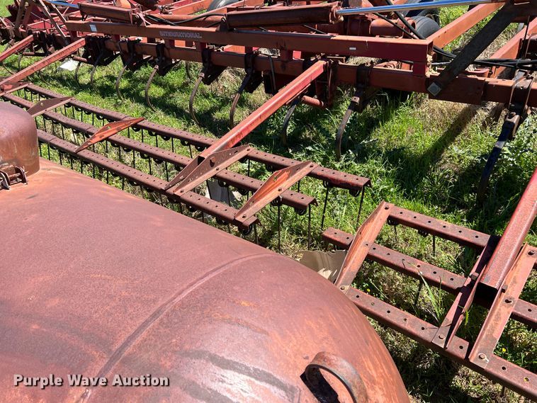 image for item DR5551 International  field cultivator