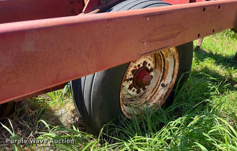 image for item DR5551 International  field cultivator