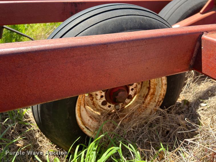 image for item DR5551 International  field cultivator